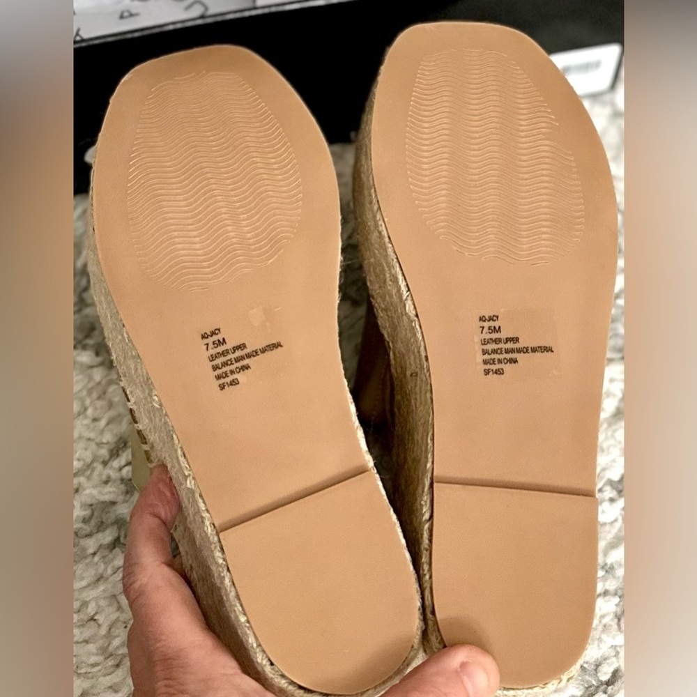 NWT Aqua Jacy Gold Leather Espadrille Platform Wedges — 7.5 | Summer Staple - Picture 13 of 14